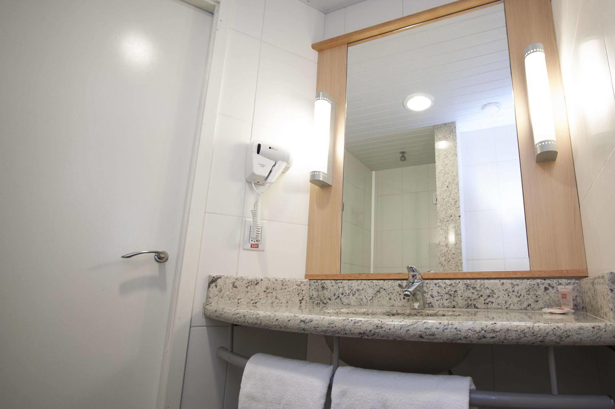 Ibis Cascavel Hotell Exteriör bild