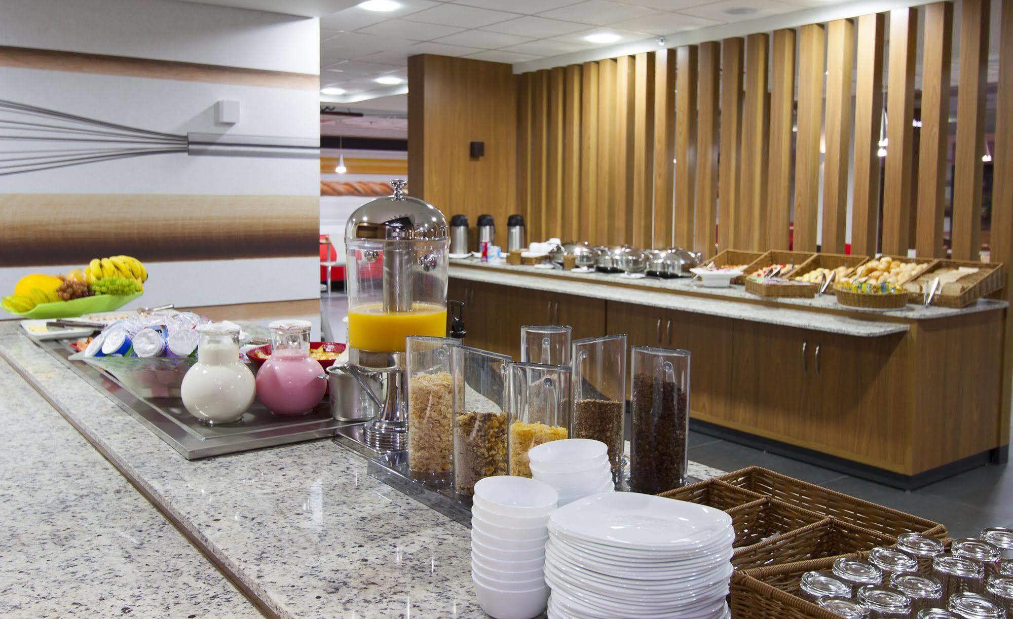 Ibis Cascavel Hotell Exteriör bild